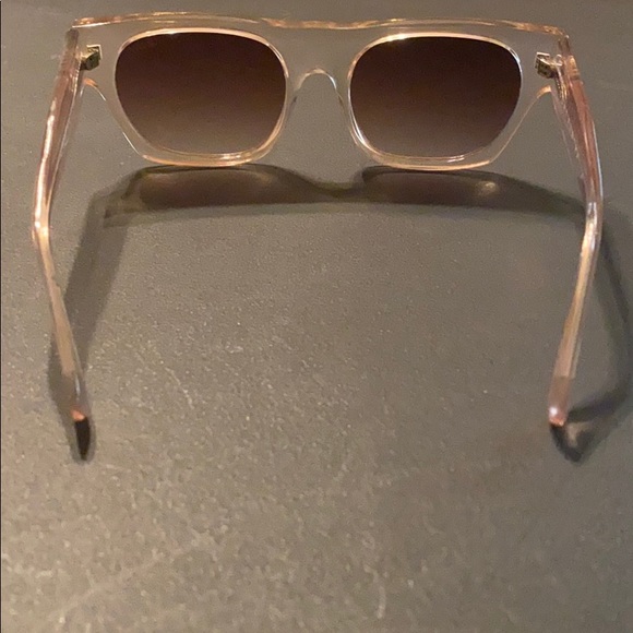 Quay Australia “Something Extra” - Picture 5 of 5